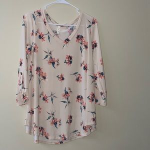 Medium boutique shirt
